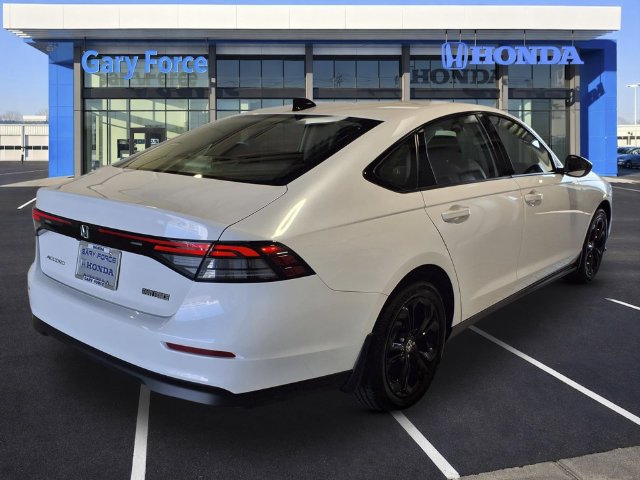 Certified 2025 Honda Accord SE image 2