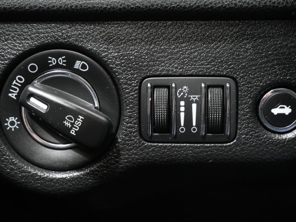 Used 2023 Chrysler 300 S RWD image 14