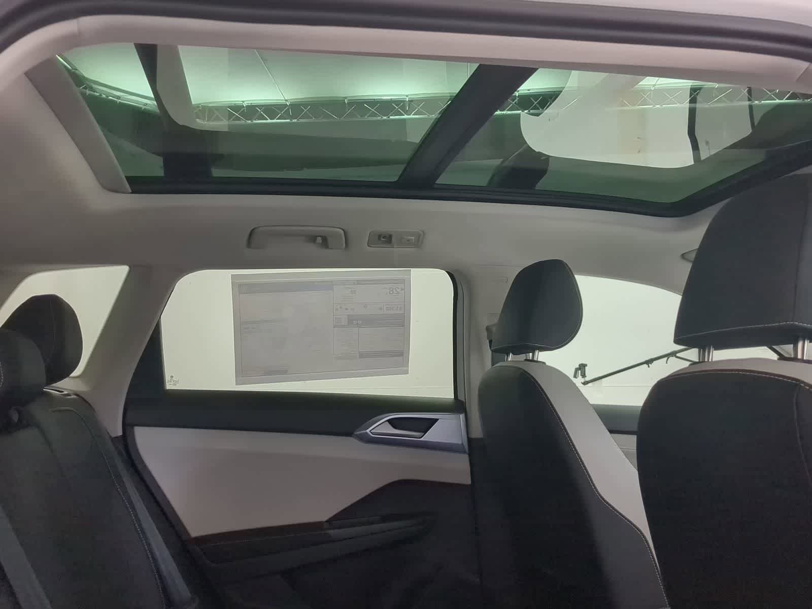 New 2025 Volkswagen Taos SE AWD/4WD image 22