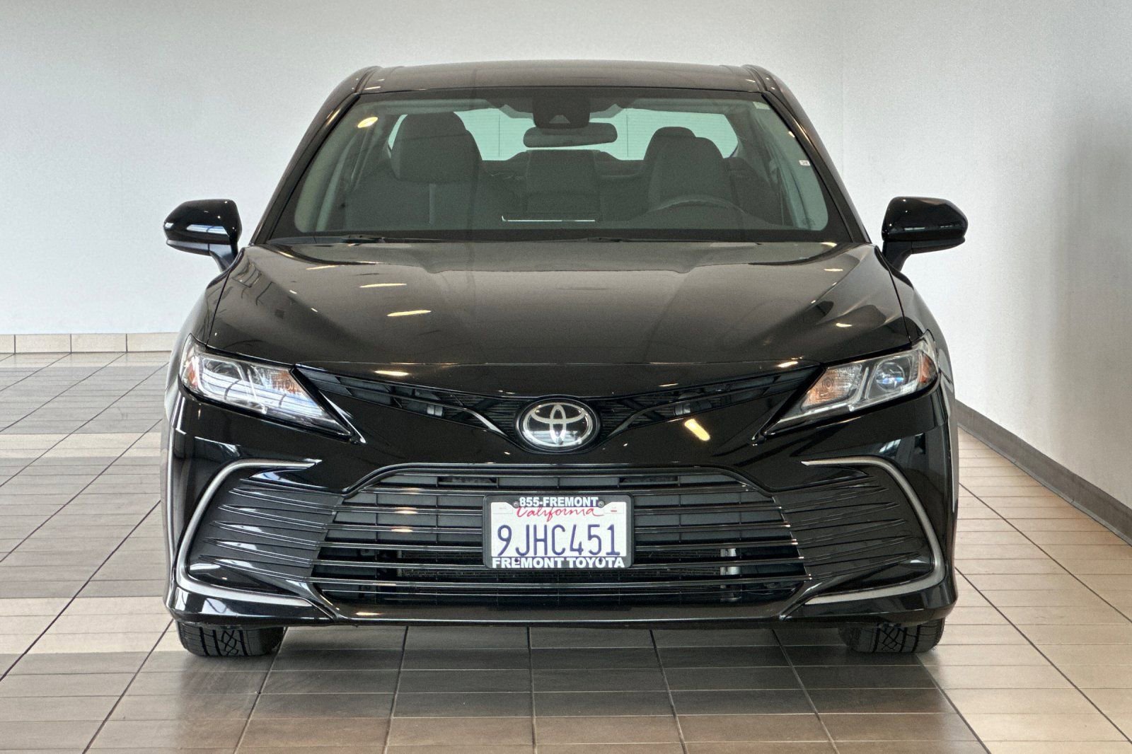 Certified 2022 Toyota Camry LE FWD image 9