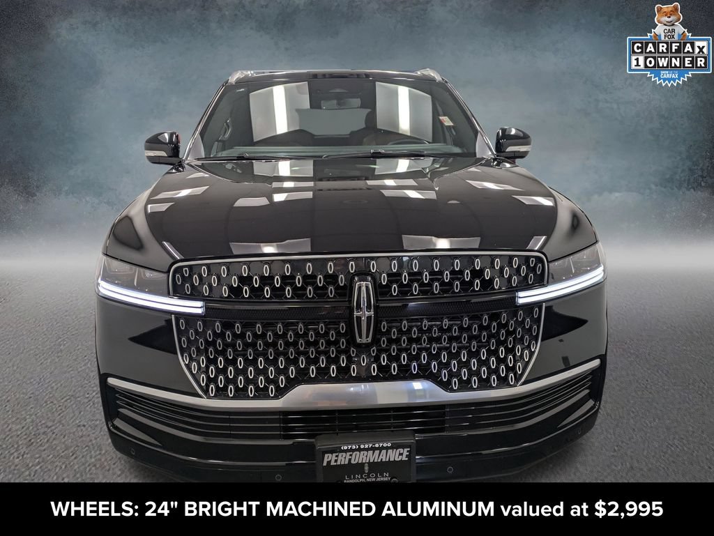 Used 2026 Lincoln Navigator Reserve AWD/4WD image 3