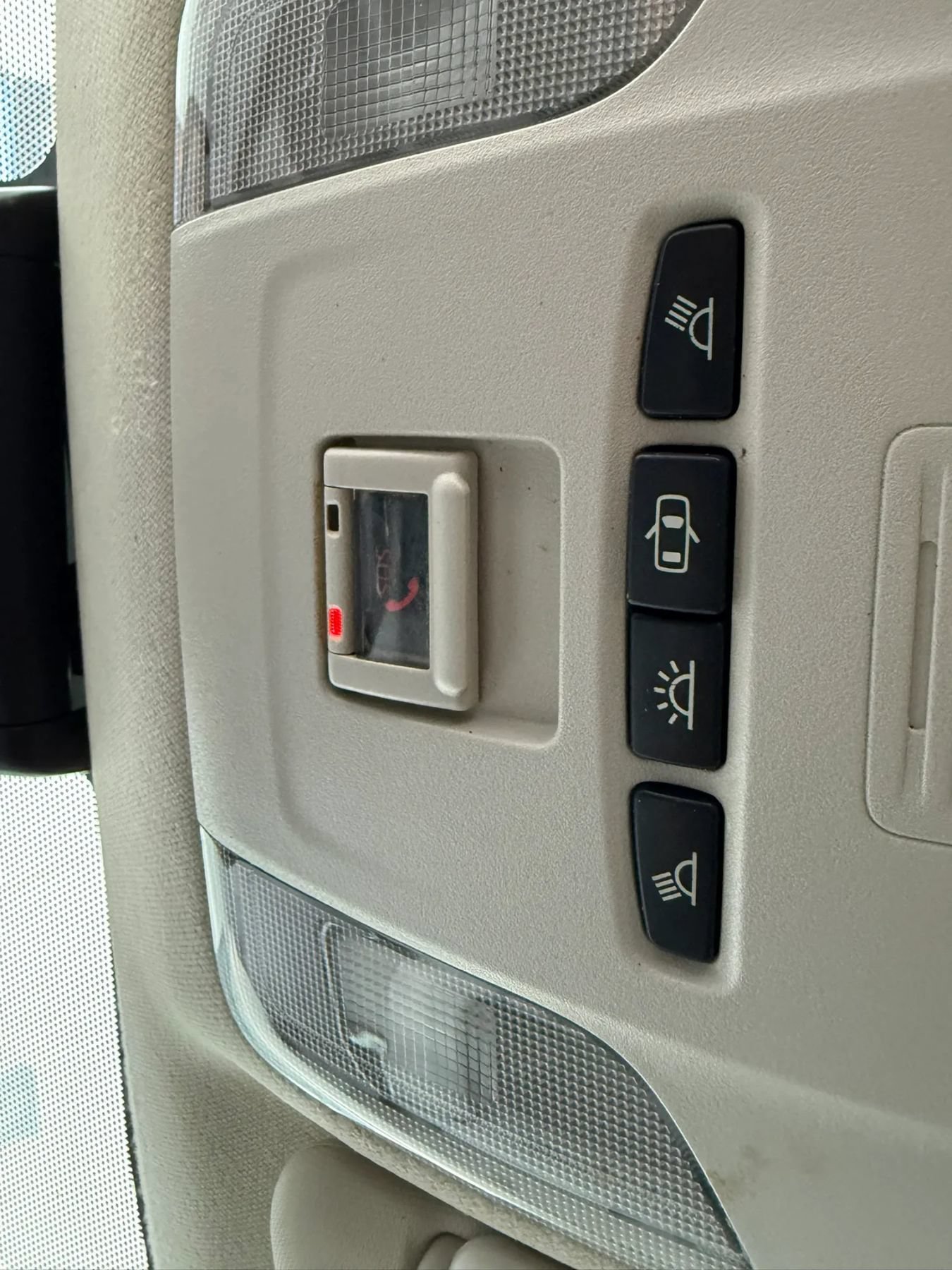 Used 2022 Toyota Corolla LE FWD image 35