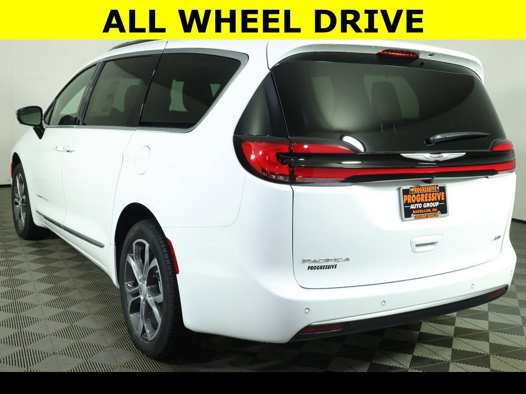 New 2026 Chrysler Pacifica Pinnacle image 9