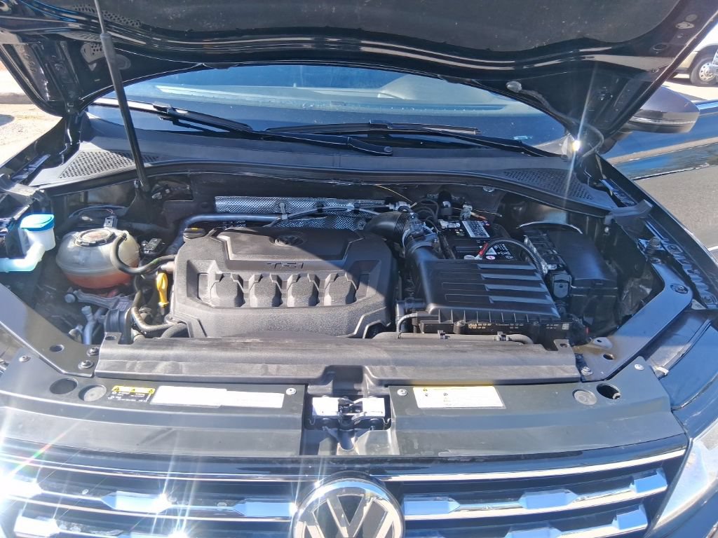 Used 2021 Volkswagen Tiguan SEL AWD/4WD image 23