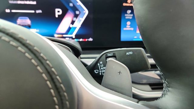 Used 2026 BMW X6 xDrive40i w/ Climate Comfort Package image 45