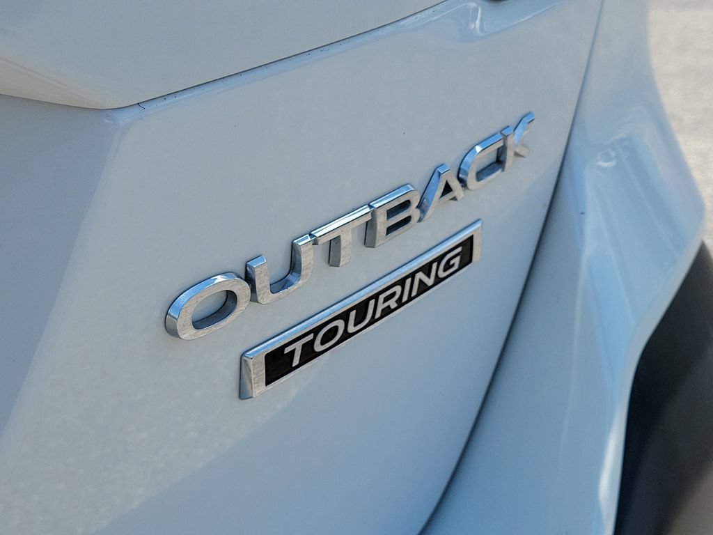 Certified 2022 Subaru Outback Touring AWD/4WD image 6