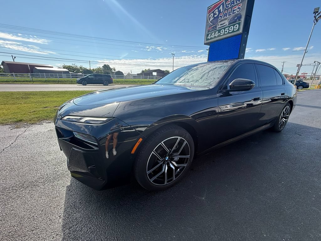 Used 2025 BMW 740i xDrive AWD/4WD image 8