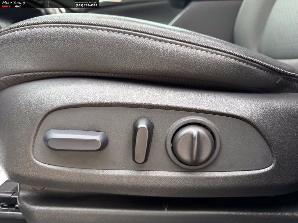 Used 2023 Buick Encore GX Preferred w/ Cold Weather Comfort Package AWD/4WD image 16