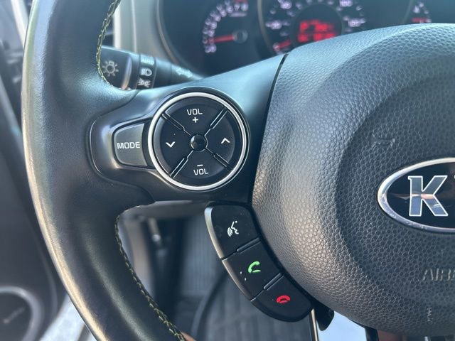 Used 2016 Kia Soul + w/ Primo Package FWD image 18