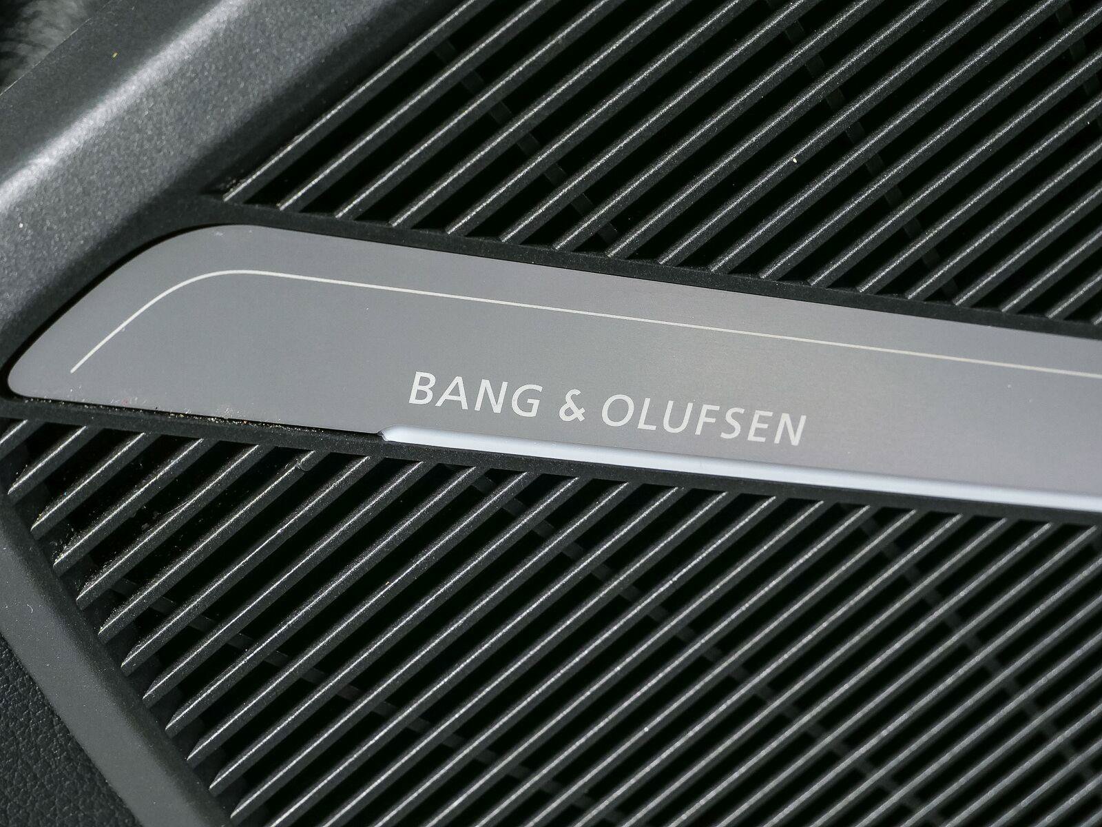 Used 2024 Audi Q5 e Premium Plus w/ Premium Plus Package AWD/4WD image 7