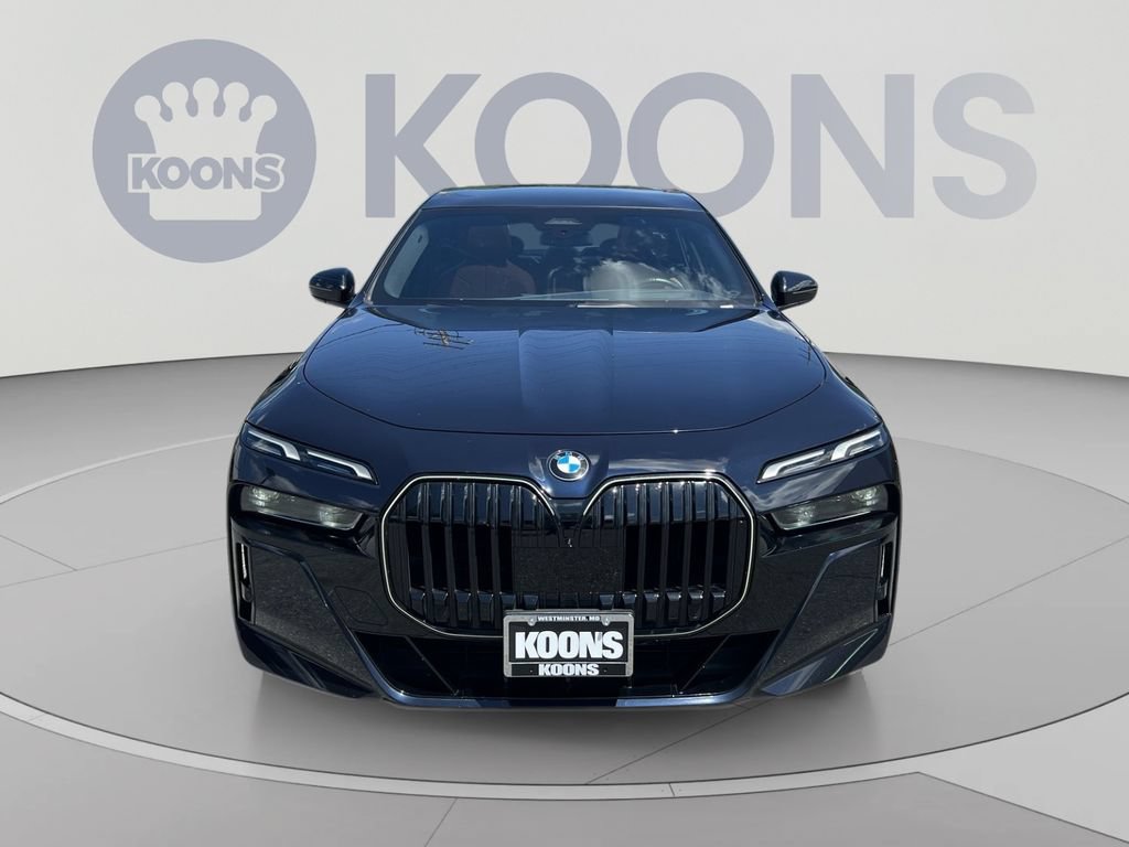 Used 2024 BMW 760i xDrive w/ Premium Package 2 AWD/4WD image 11