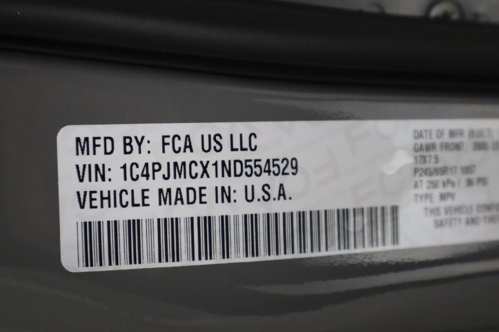 Used 2022 Jeep Cherokee Latitude w/ Trailer Tow Group AWD/4WD image 37