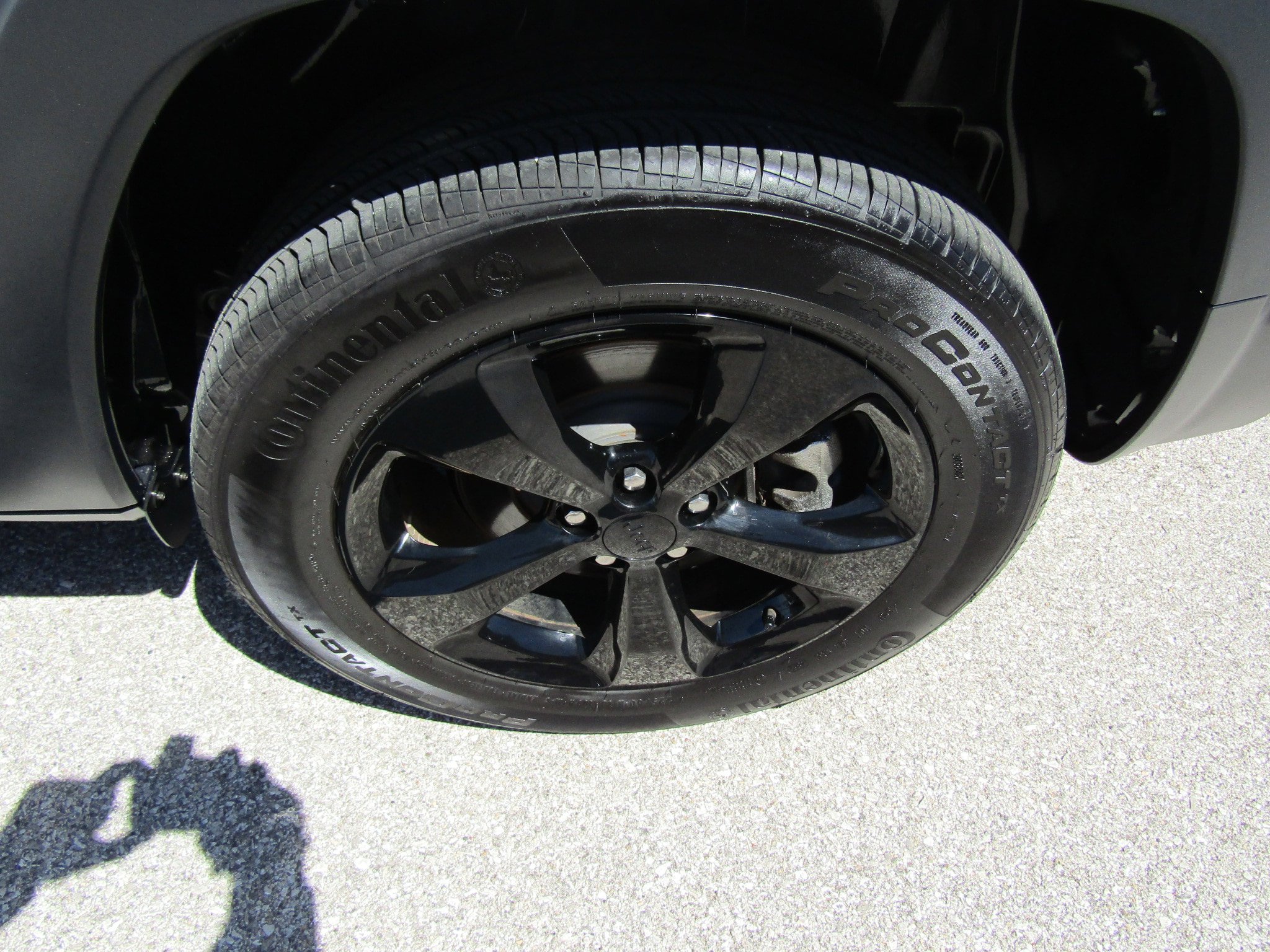 Used 2023 Jeep Cherokee Altitude Lux AWD/4WD image 10