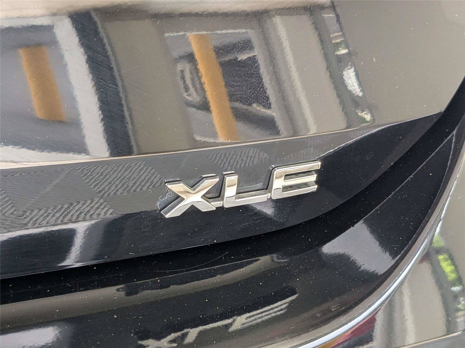 Used 2021 Toyota Highlander XLE FWD image 6