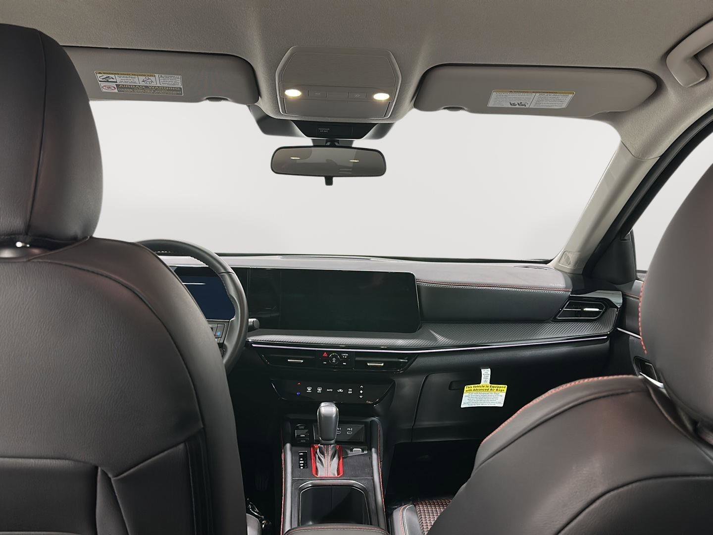 Used 2025 Nissan Kicks SR image 20