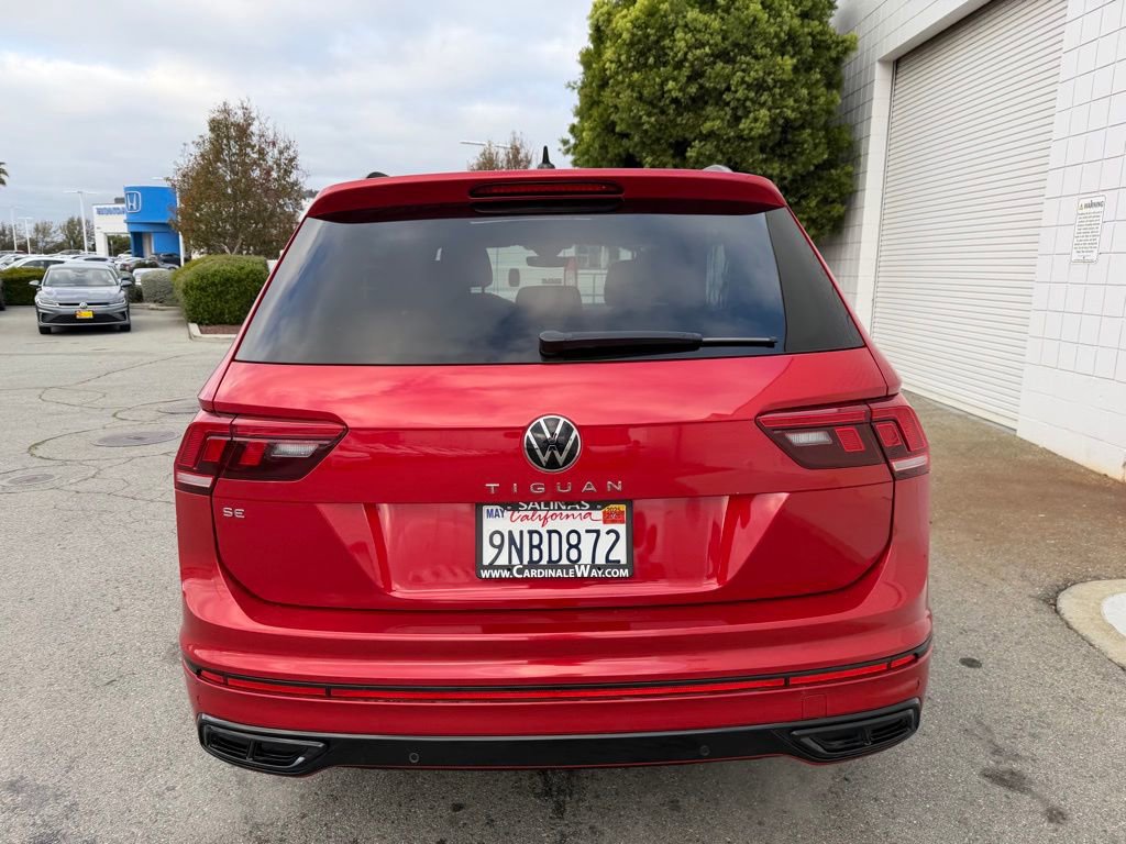 Used 2024 Volkswagen Tiguan SE R-Line image 5
