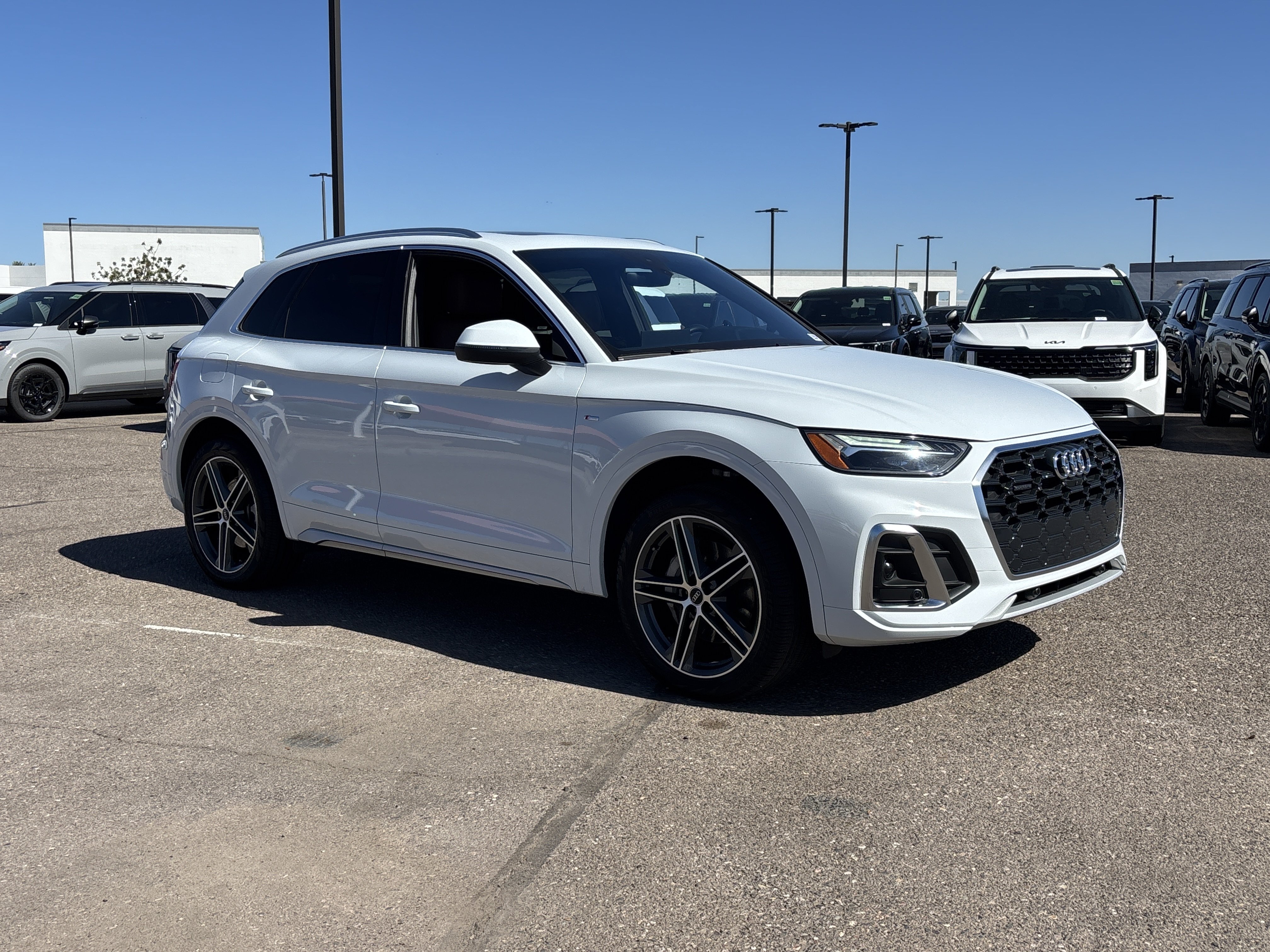Used 2021 Audi Q5 e Premium Plus w/ Premium Plus Package AWD/4WD image 7