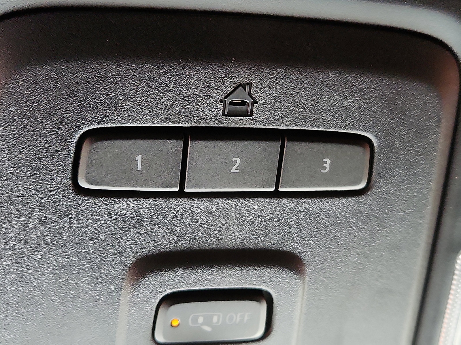 Used 2024 Chevrolet Tahoe Z71 w/ Luxury Package image 14