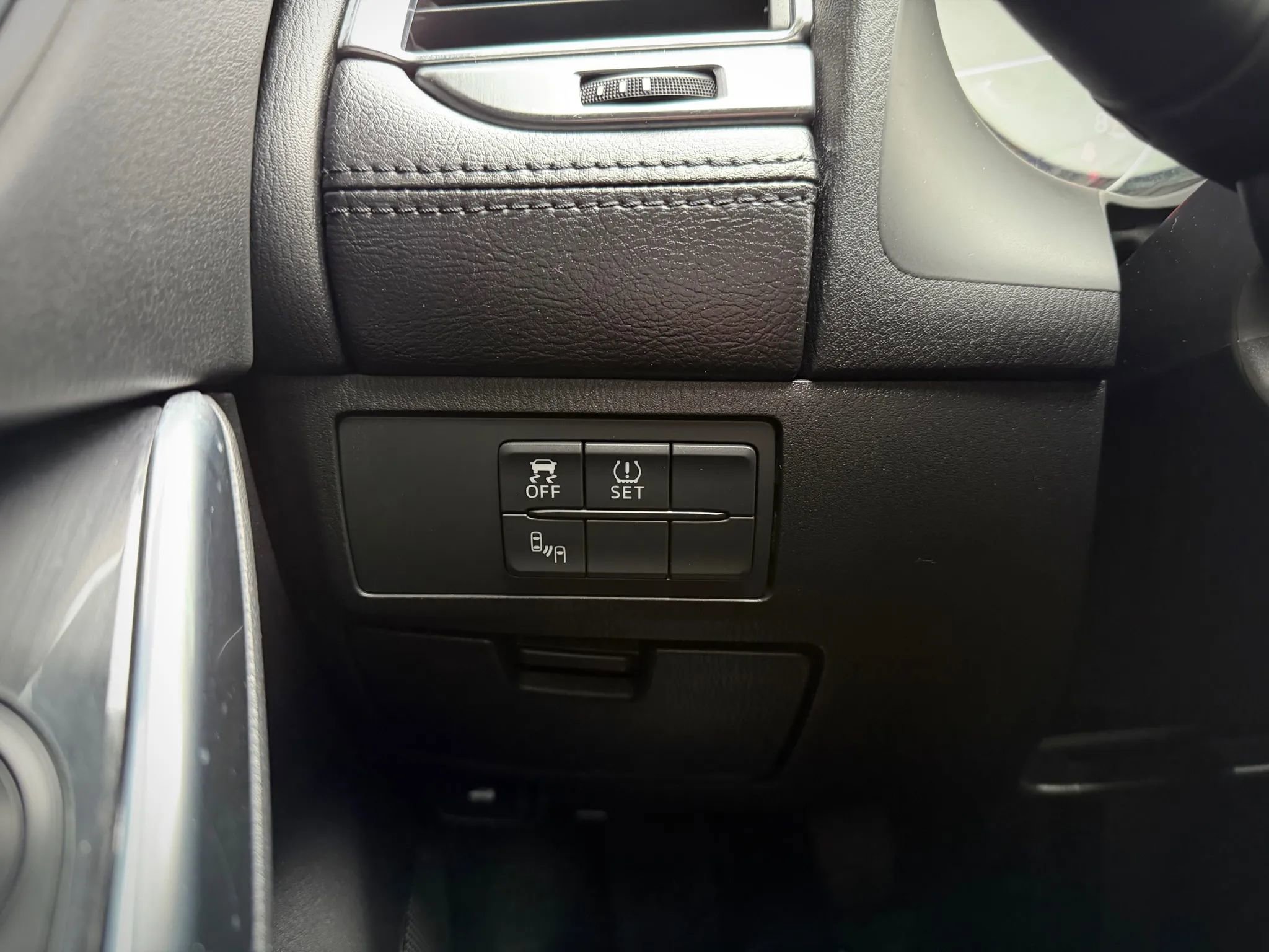 Used 2016 MAZDA MAZDA6 Touring image 9