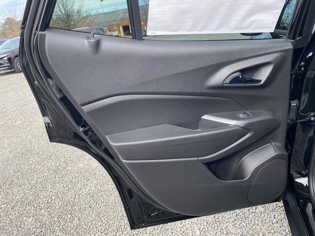 New 2026 Chevrolet Trax RS w/ Sunroof Package FWD image 16