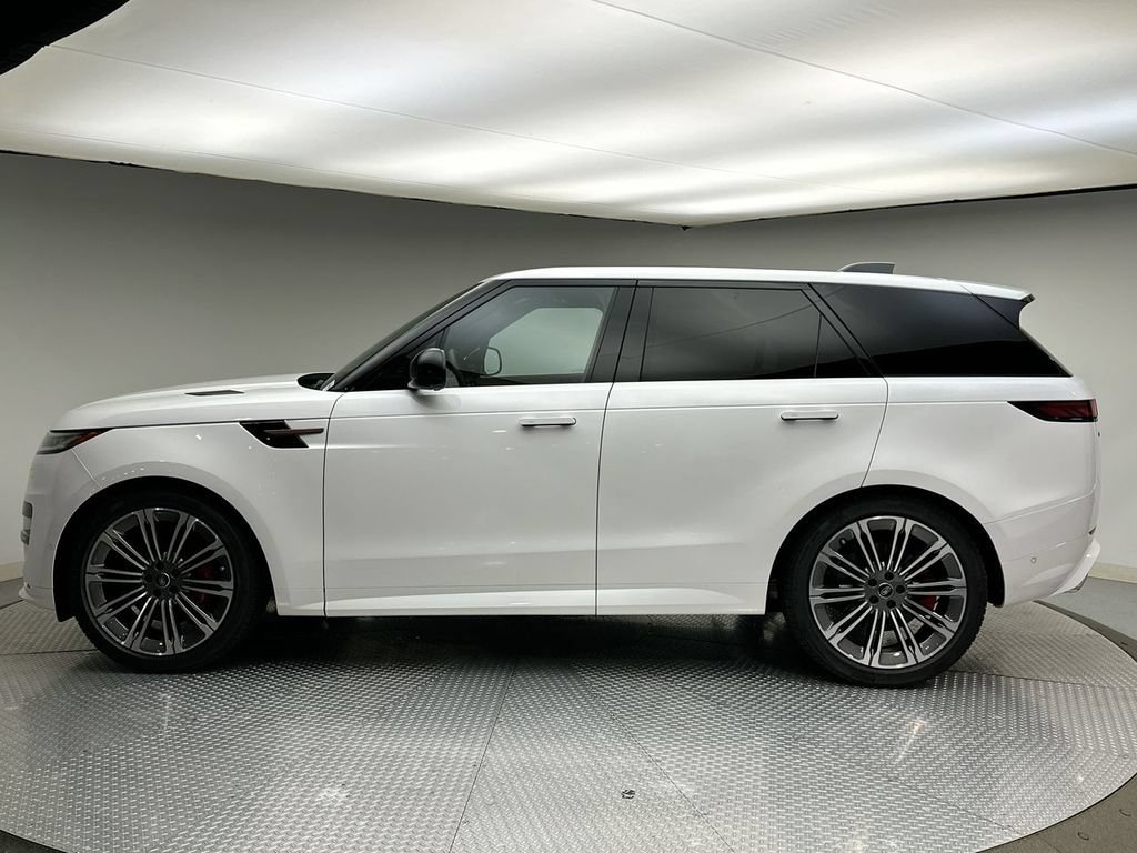 Certified 2025 Land Rover Range Rover Sport Dynamic SE AWD/4WD image 2