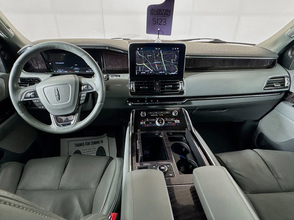 Used 2020 Lincoln Navigator Reserve w/ Luxury Package image 27