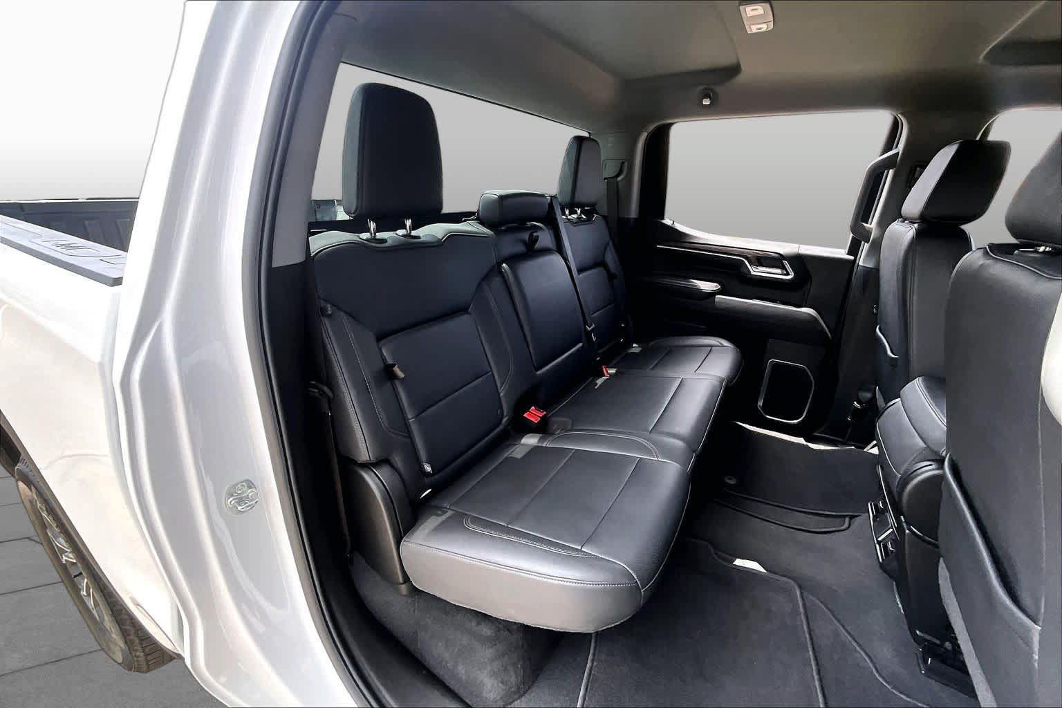 Used 2025 GMC Sierra 1500 SLT AWD/4WD image 20