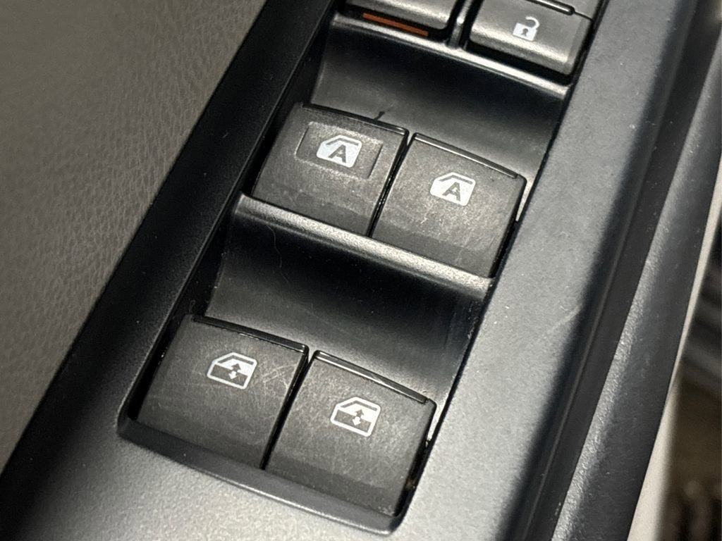 Used 2018 Toyota Highlander XLE image 36