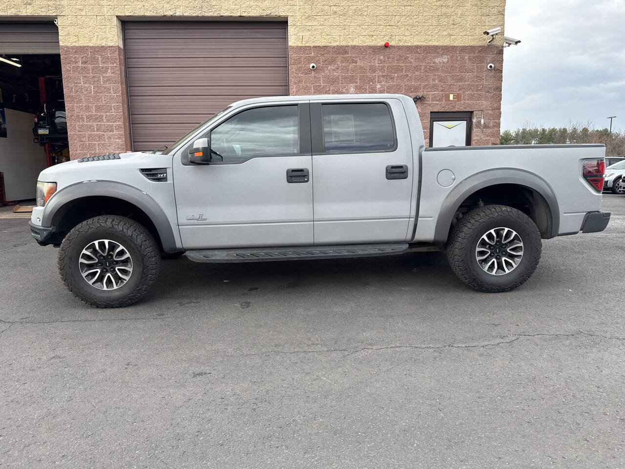 Used 2014 Ford F150 Raptor image 13