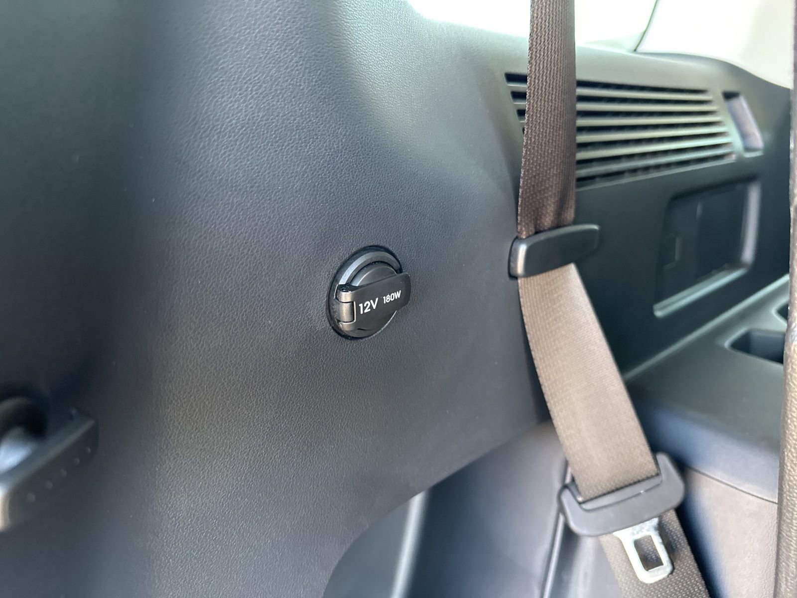 Used 2025 Hyundai Santa Fe SE image 26