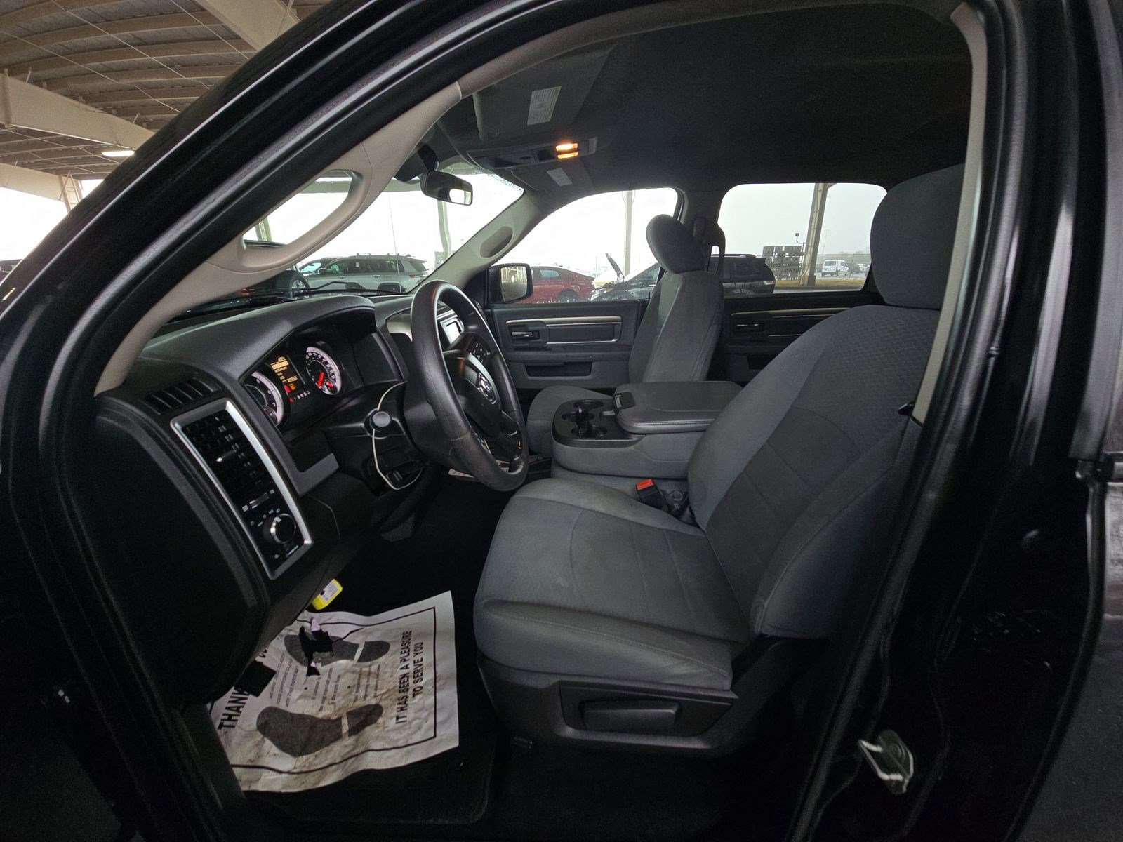 Used 2020 RAM 1500 Classic SLT image 14
