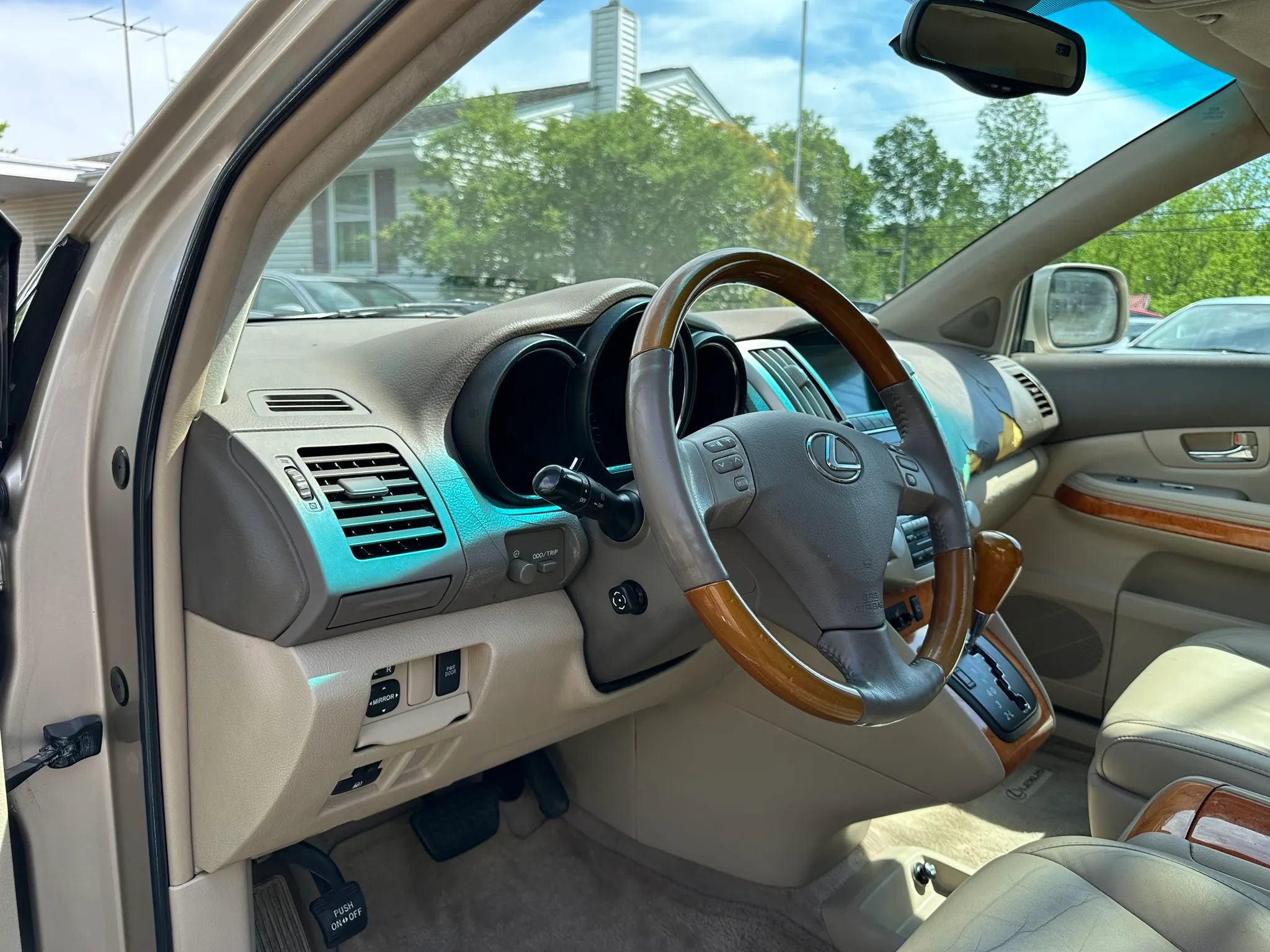 Used 2005 Lexus RX 330 AWD image 10