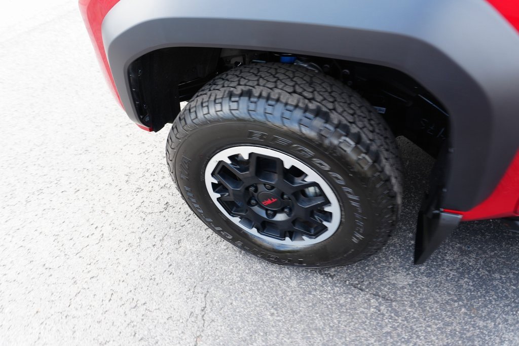 Used 2024 Toyota Tacoma TRD Off-Road image 12