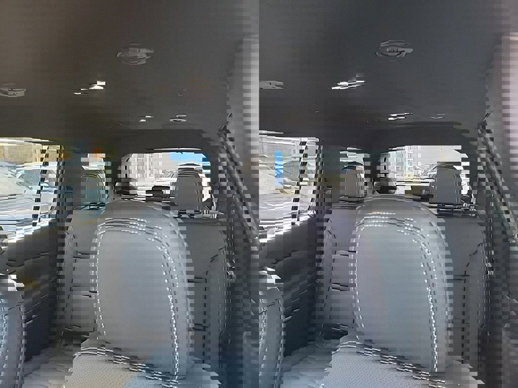 New 2026 Chevrolet Traverse LT w/ Midnight/Sport Edition image 10