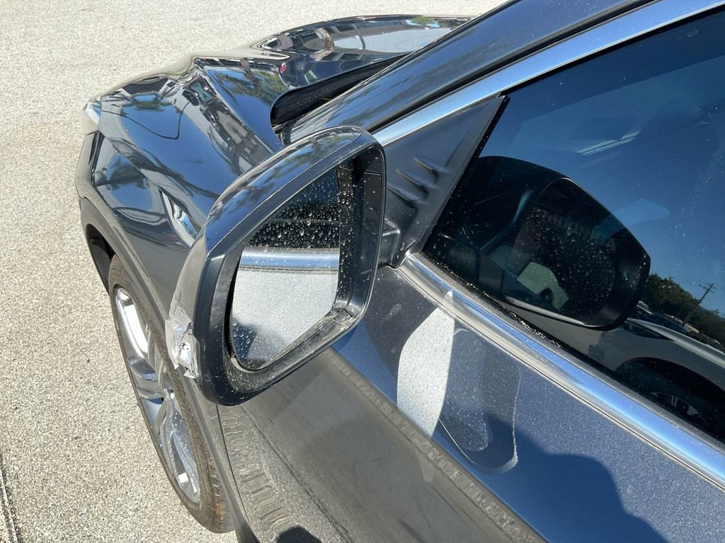 Used 2022 INFINITI QX50 Sensory image 32