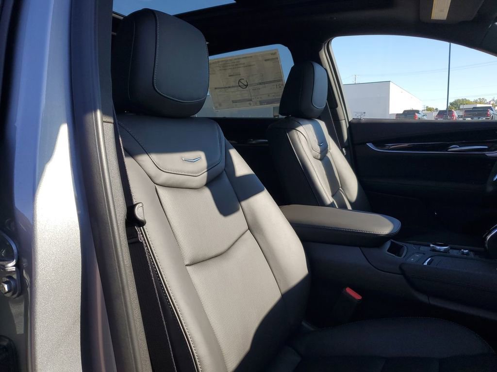 New 2025 Cadillac XT5 Premium Luxury w/ Technology Package image 30