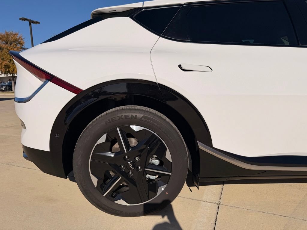 New 2025 Kia EV6 Wind AWD/4WD image 10
