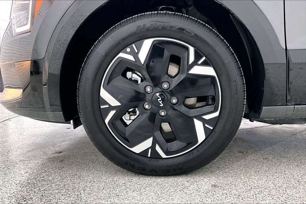 Used 2025 Kia Niro Wind w/ Wind Preserve Package image 11