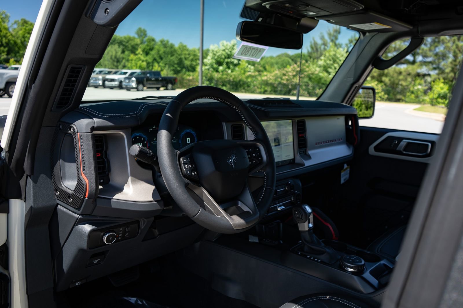 New 2026 Ford Bronco Outer Banks w/ Sasquatch Package AWD/4WD image 24