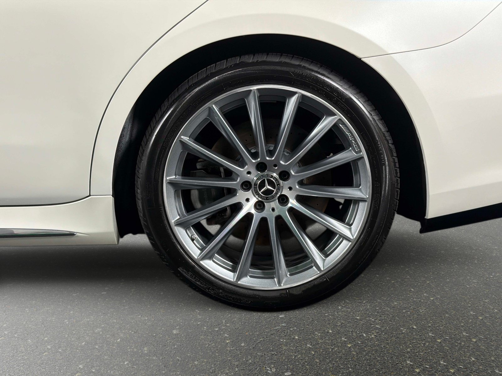 Used 2023 Mercedes-Benz S 500 4MATIC w/ AMG Line image 13