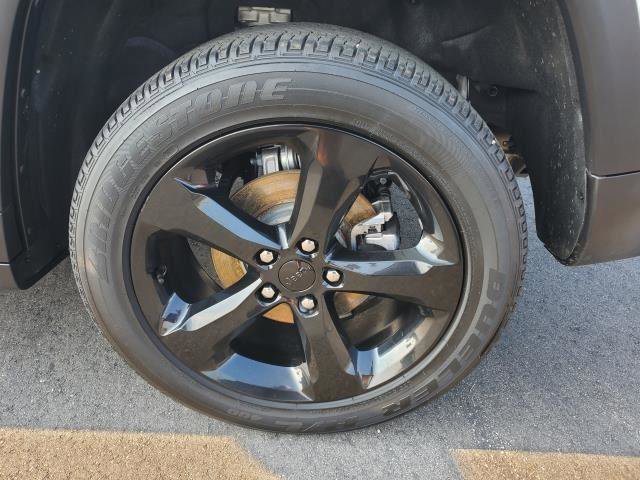 Used 2022 Jeep Grand Cherokee Altitude image 31