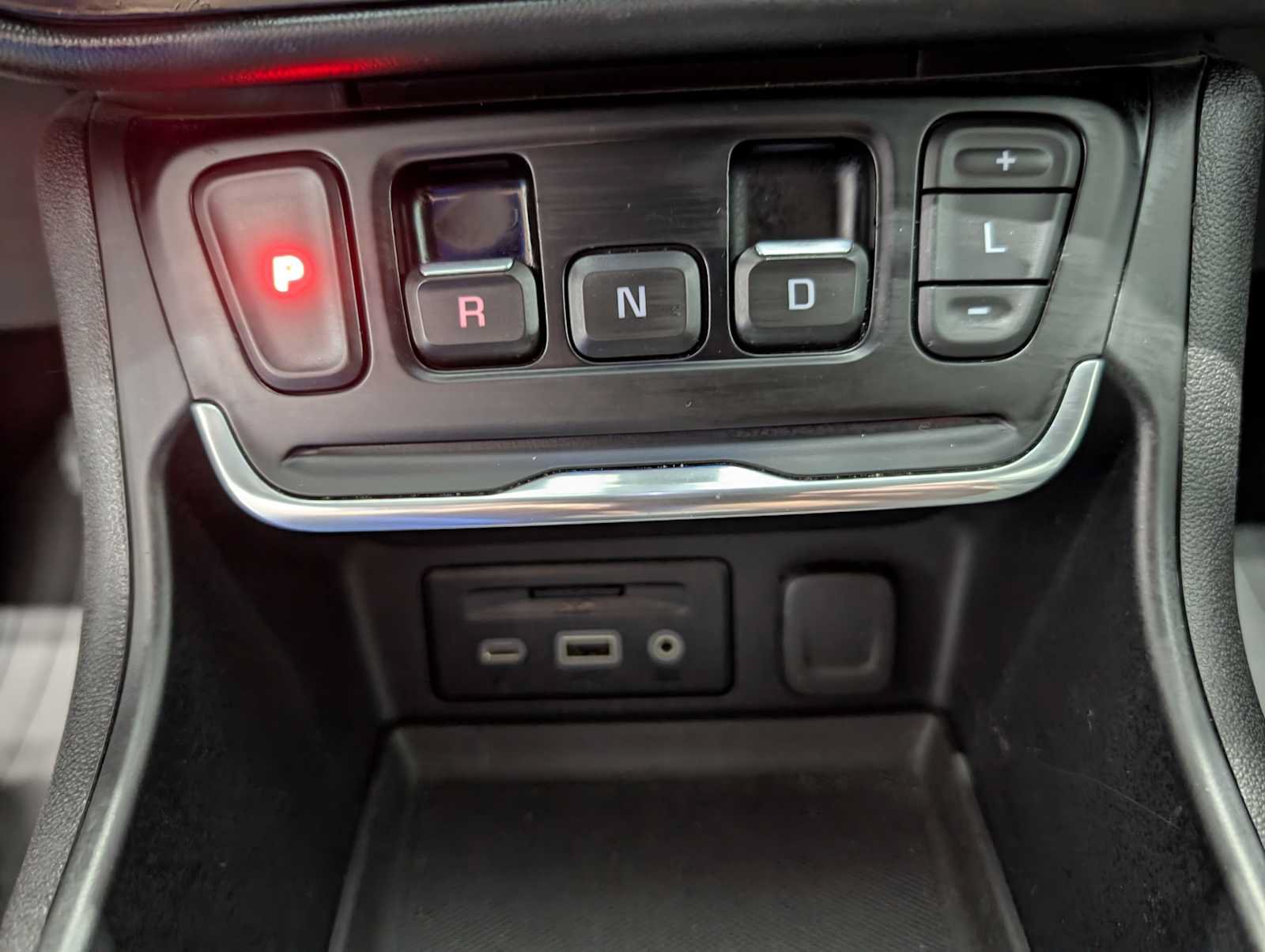 Used 2020 GMC Terrain SLT w/ Preferred Package AWD/4WD image 30