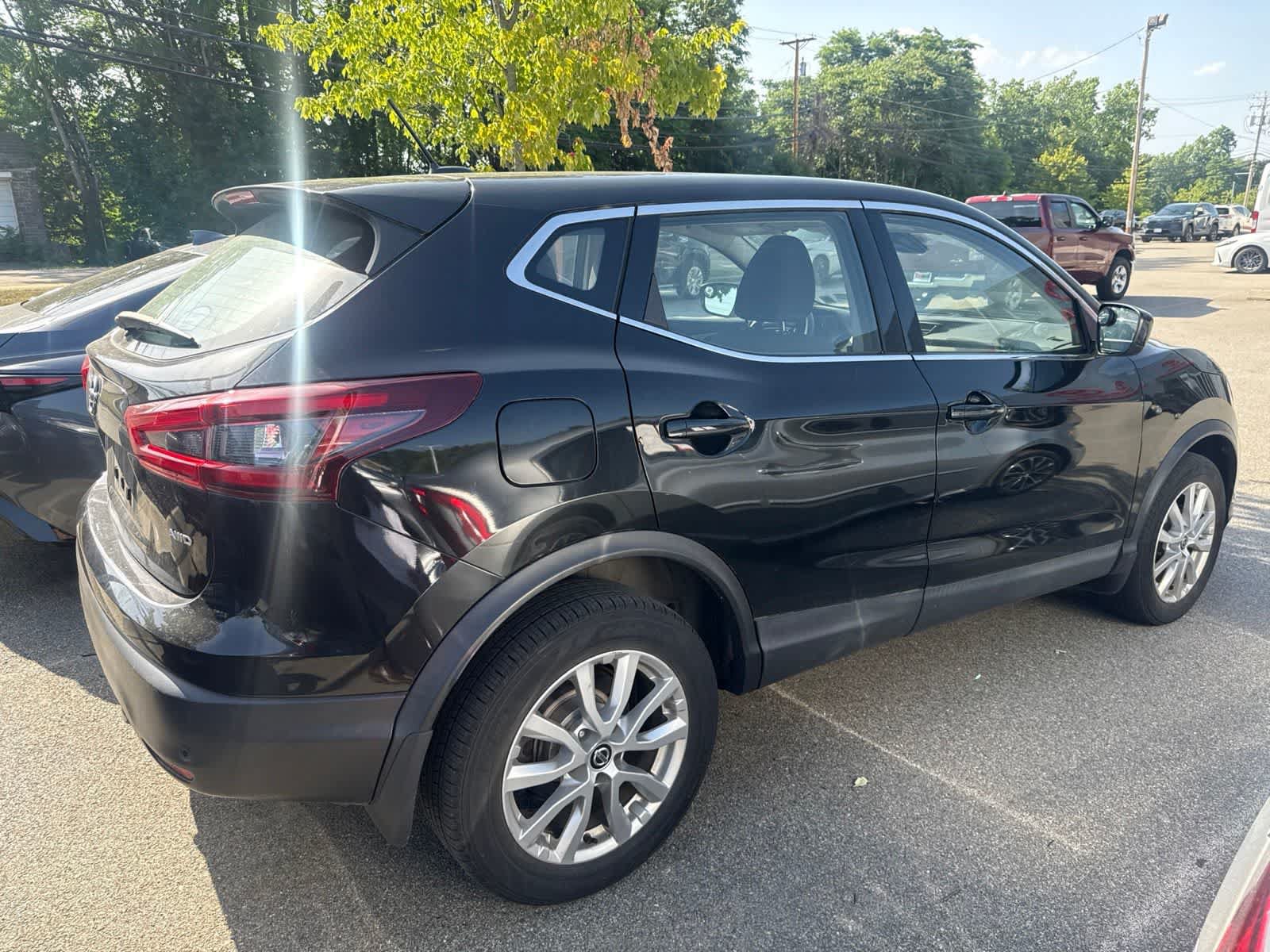Used 2020 Nissan Rogue Sport S w/ Appearance Package AWD/4WD image 9