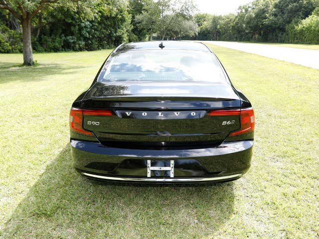 Used 2024 Volvo S90 B6 Plus AWD/4WD image 32