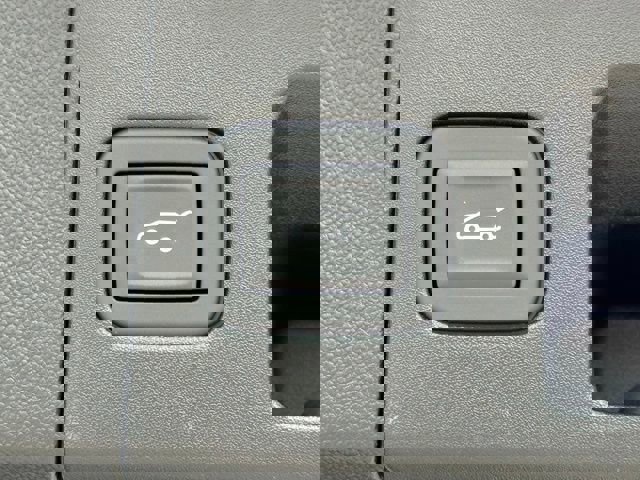 New 2025 Cadillac XT5 Premium Luxury w/ Technology Package FWD image 38