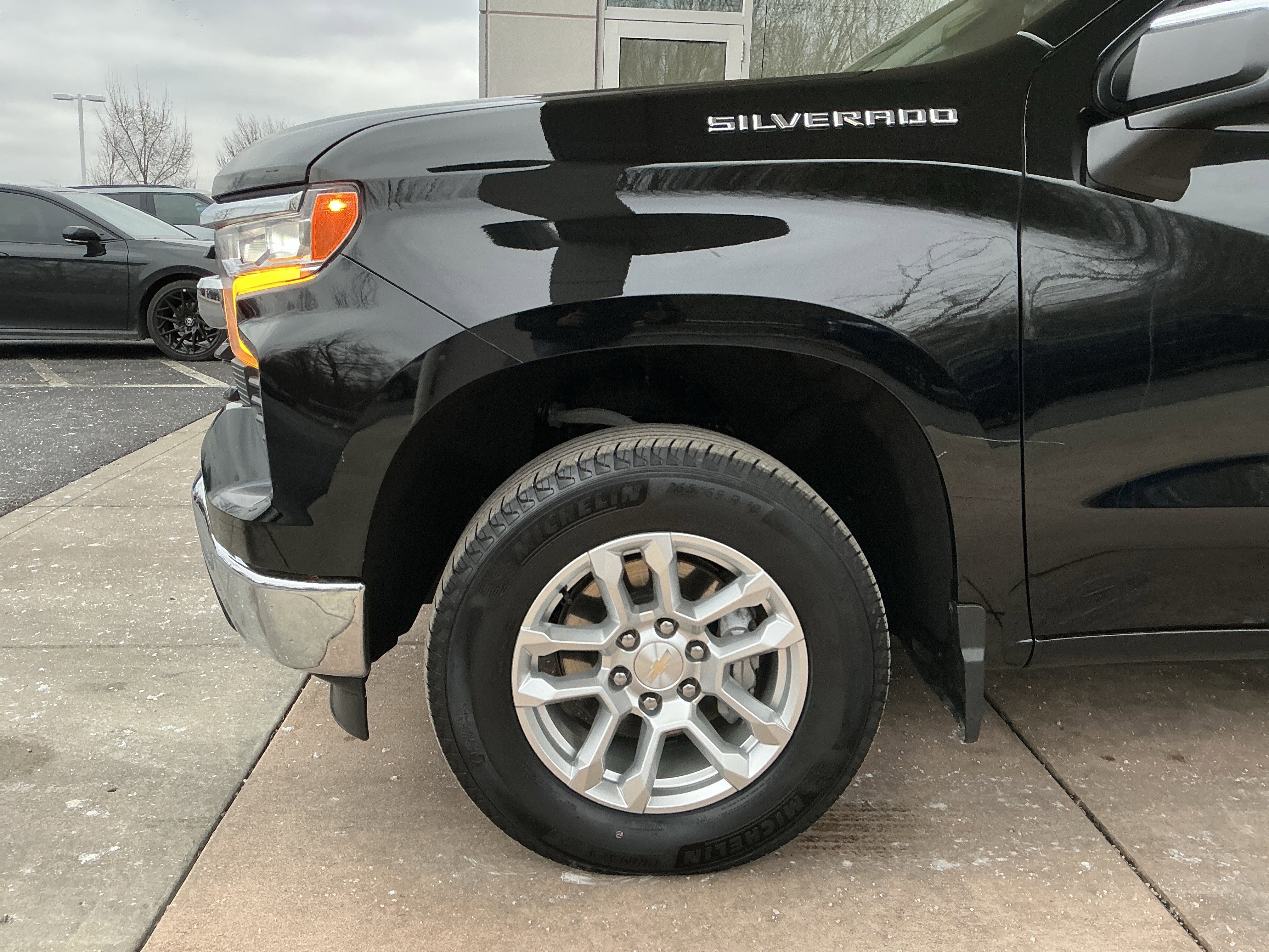 Used 2023 Chevrolet Silverado 1500 LT image 25