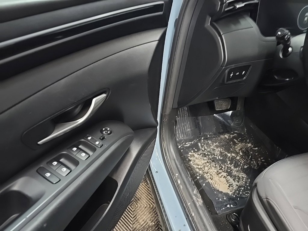 Used 2022 Hyundai Santa Cruz SEL Premium image 28