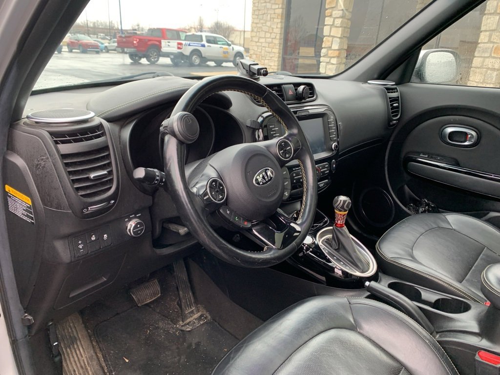 Used 2015 Kia Soul + w/ Primo Package image 16