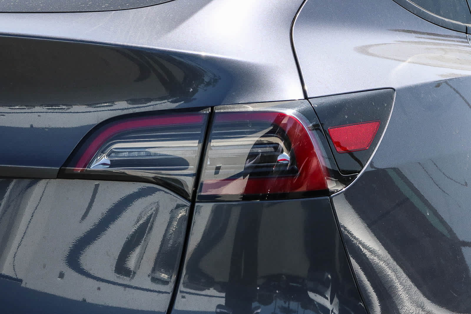 Used 2023 Tesla Model Y 2WD image 11