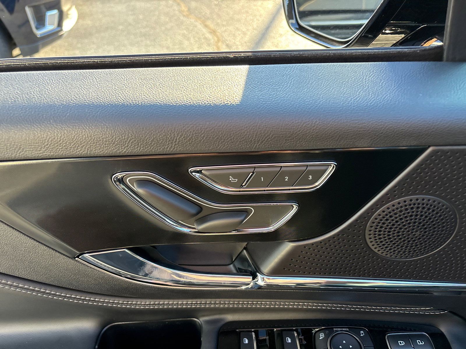 New 2026 Lincoln Corsair Premiere image 12